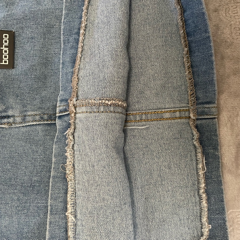 Boohoo‎ Light Wash Denim Skirt - Picture 5 of 6